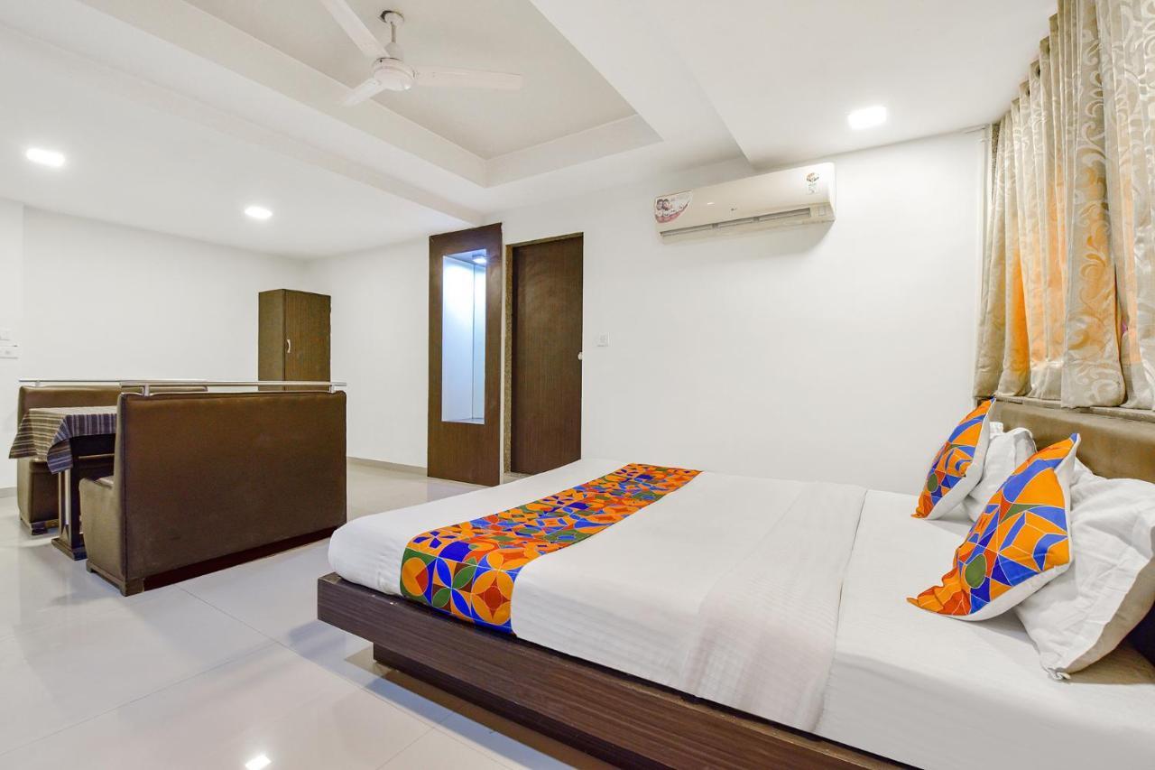 Fabhotel Skyland Ahmedabad Exterior foto