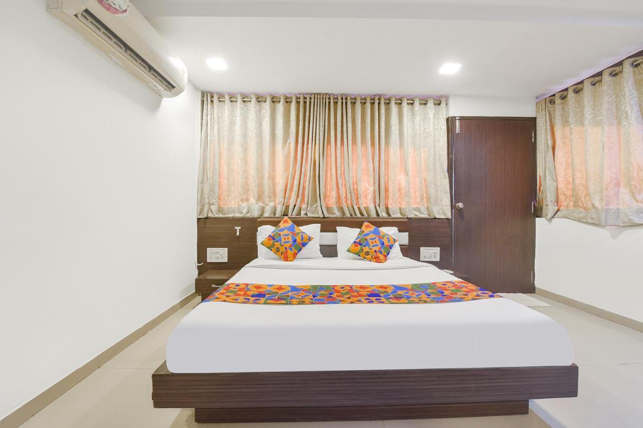 Fabhotel Skyland Ahmedabad Exterior foto